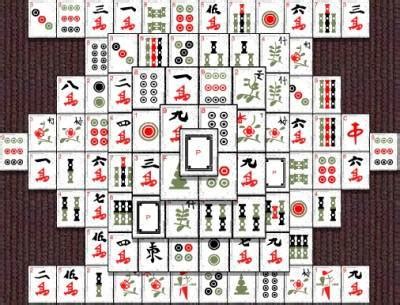 Çin kartları oynamaq  Bizim gözəl qızlarımızla kəsino oyunlarında uğura meydan oxuyun!