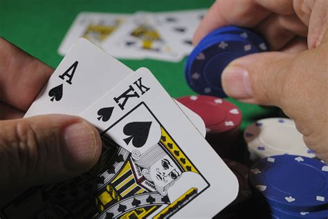 İtlər poker oynayan şəkil