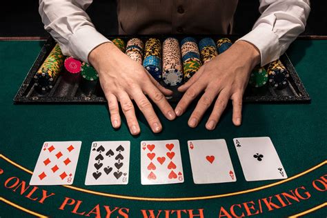 Şaposhnikov Texas Hold'em poker kursunu endirmək  Kazino oyunlarına olan marağın artması ilə birlikdə, bu sahədə daha bir çox inovativ ideyaların əsaslandırılması gözlənilir