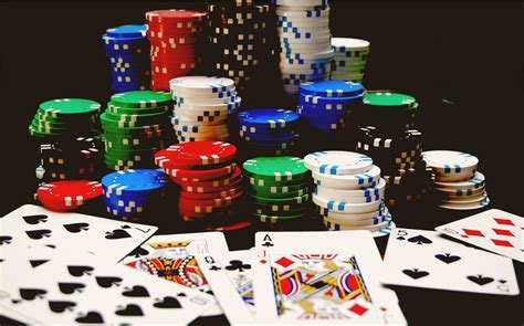 Əlaqə oyununda poker