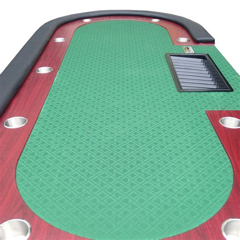 Əllərlə poker masası