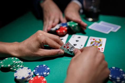 Ən titullu poker oyunçuları  Real dilerlə oyun oynamanın keyfi Azərbaycan kazinosunda yaşanır