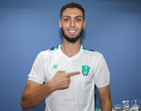 اللاعب هشام فايق لاعب لأهلي السعودي الجديد ويكيبيديا ، مع اقتراب الإعلان من إدارة النادي الأهلي السعودي، يوم الثلاثاء في السادس