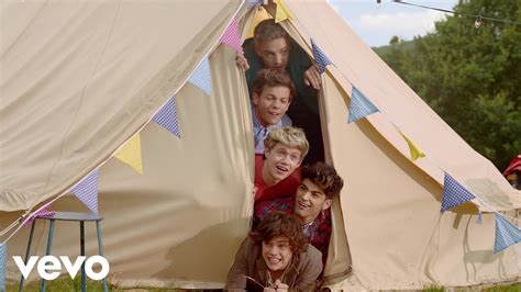 تحميل live while we're young