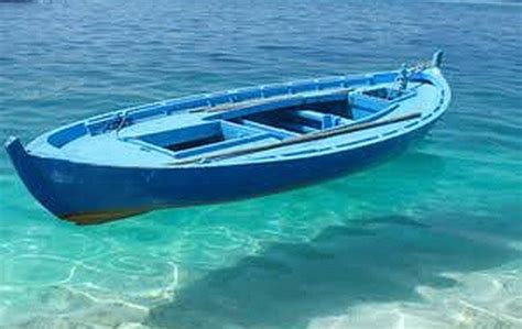 تفسير القارب في المنام للنابلسي، يعتبر القارب أحد الأدوات التي تستخدم للسفر والرحلات، ويستعمل من أجل الرزق أيضا وصيد الأسماك، لذلك فهو
