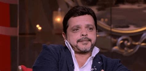 سبب القبض على محمد هنيدي يعتبر الممثل المصري محمد هنيدي من أشهر الكوميديين في الوطن العربي،وكان ظهوره من خلال مشاركته في أدوار صغيرة