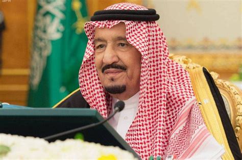 سبب دخول الملك سلمان إلى المستشفى، انتشرت مواقع التواصل الاجتماعي في العالم العربي، خاصة في السعودية، بعد انتشار خبر دخول
