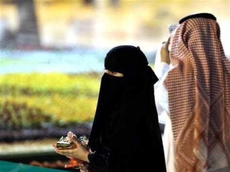 شروط تجنيس زوجة المواطن السعودي 1444، من التساؤلات المنتشرة بين زوجات المواطنين السعوديين الأجانب، وهذا بعدما أعطى مجلس الوزراء السعودي