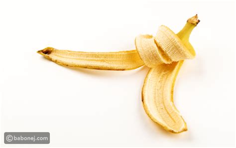 قشر الموز وتفتيح البشرة
