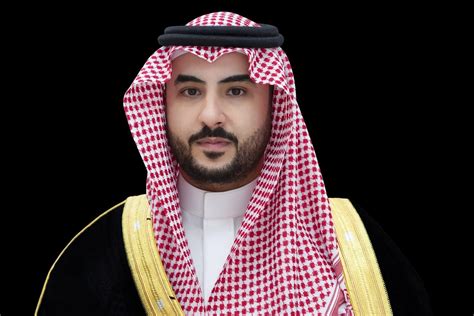 كم عمر الأمير خالد بن سلمان بن عبد العزيز