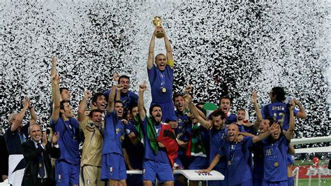 كم مرة فازت ايطاليا بكاس العالم، المنتخب الإيطالي الذي يتغيب هذا الموسم عن تصفيات كأس العالم، على الرغم من أنه يعتبر واحد من أقوى المنتخب