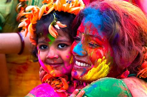 متى يكون عيد الهولي عند الهنود 2022،  تاريخ عيد الهولي عند الهنود، لماذا يحتفل الهنود بعيد الهولي، معلومات حول هولي في الهند
