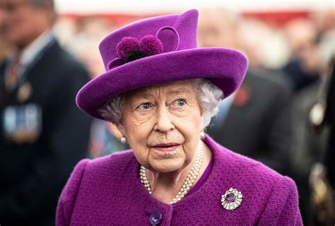 معلومات عن الملكة إليزابيث الثانية ويكيبيديا