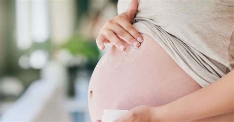 هل يثبت الحمل بعد النزيف، النزيف هو من الأمور المخيفة التي تقلق راحة المرأة الحامل، الأمر الذي يجعلها في حيرة دائمة بالابتعاد عن كل