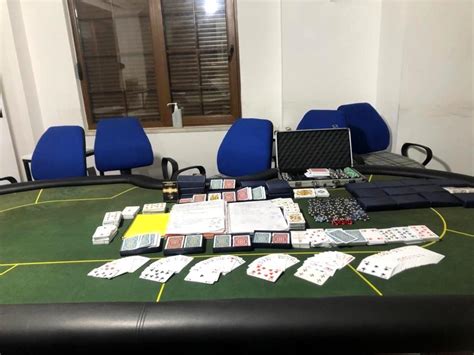 ﻿Dünya poker şampiyonu: Antalyada jandarmadan dubleks daireye kumar operasyonu