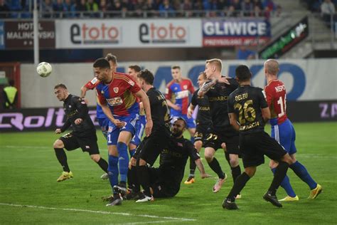 ﻿polonya kökenli bahis siteleri: polonya futbol ligi piast gliwice cracovia krakow