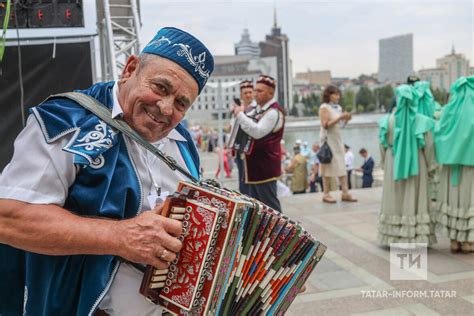  Мобильдә уйнагыз Безнең кушымтаны йөкләгез һәм хәзер iOSда акча салыгыз.