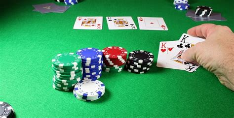  पोकर कैसे खेलें सभी प्रकार के बुनियादी नियम सामान्य हैं।