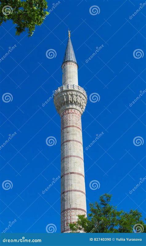  Minara Excalibur ýeri töleýär
