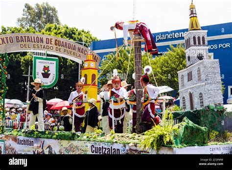  Puebla Parade уяты