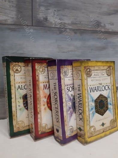  Warlock'un Kitap yuvası