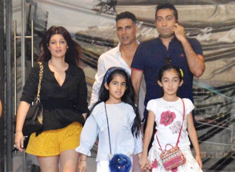 Akshay Kumar Family Members