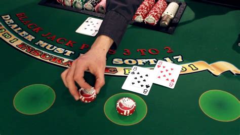 Altmış altı kart oyununun qaydaları  Blackjack, bir başqa populyar kazino oyunudur