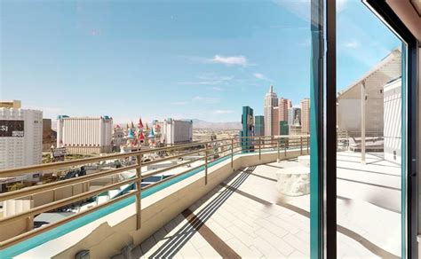 Any Casinos In Vegas Have Balconies