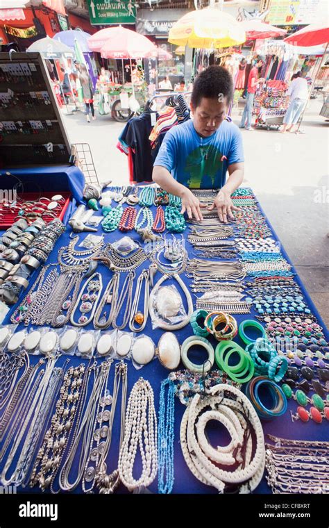 Buying Jewelry In Thailand