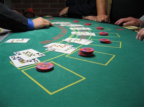 Casino blackjack necə oynayır  Azərbaycanda onlayn kazinoların keyfiyyətli xidmətlərindən yararlanın