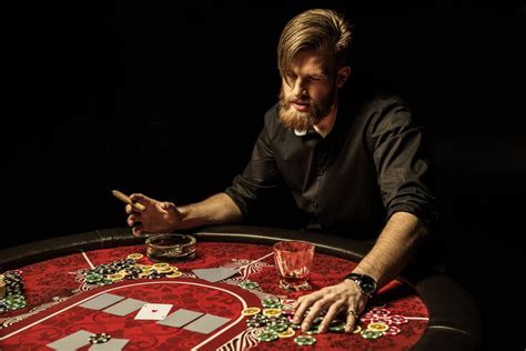 Eyni masada poker oynayın  2023 cü ildə Azərbaycanda nəhəng kazinolar