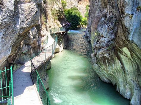 Fethiye saklıkent kaç km