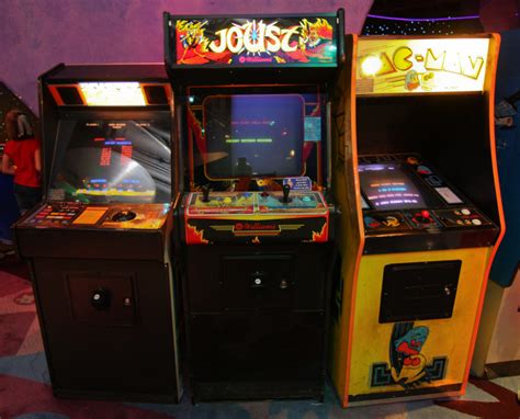 Fun 80s Arcade Game Multiplayer
