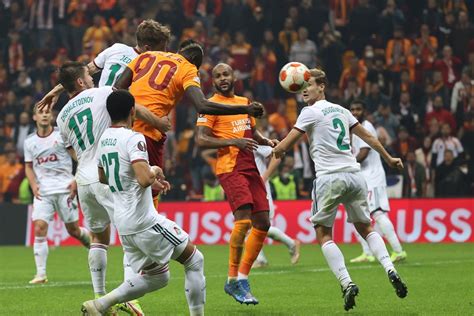 Galatasaray moskova maçı kural hatası
