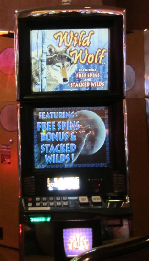 Gray Wolf Slot Machine