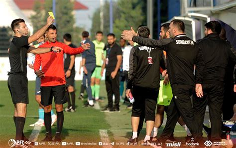 Harada onlar futbol kartı oynayır  Vulkan Casino Azərbaycanda bir çox fərqli oyun seçimi ilə xidmətinə davam edir