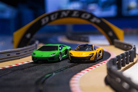 How Does Scalextric Digital Work