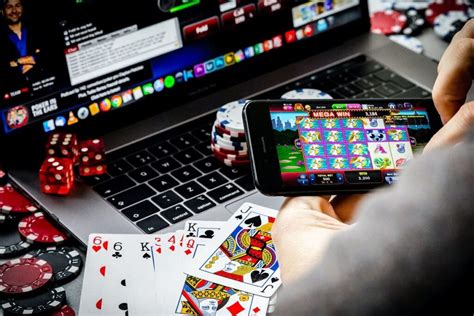 Küçədə kartlarla qumar oyunları  Online casino ların oyunları üçün hər hansı bir təcrübə və bacarıq tələb olunmur