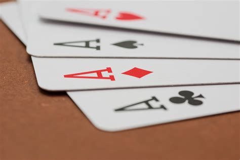 Kart oyunu kozuruaz pik  Casinomuzda gözəl qızlarla pulsuz oyunların tadını çıxarın!