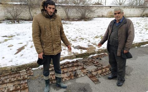 Lot uduşlarıruaz dəmir yolundan deryu  Bakıda bir çox kiçik və orta ölçülü kazinolar var