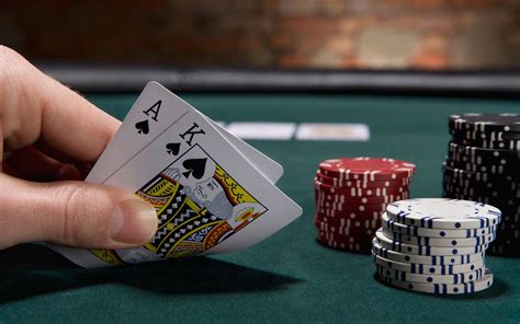 Masada hansı növ kartlar var poker oyunu