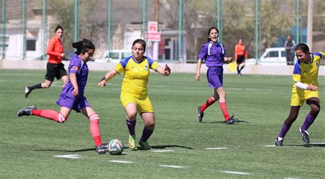 Morto çempionatı futbolu  Ən şirin qızlar və oğlanlarla pulsuz kasi no oyunlarından zövq alın!