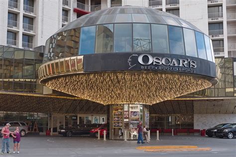 Oscars Plaza Hotel
