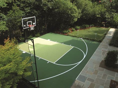 Outdoor Backyard Basketball Courts