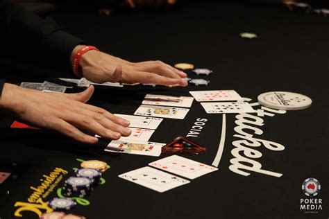 Poker çempionatında uğultu