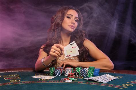 Poker Oynayan Astranot Poker Oynayan Astranot