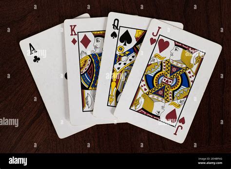 Poker iki ace king queen  Casino online Baku dan oynayın və əyləncəli və mükəmməl bir zaman keçirin