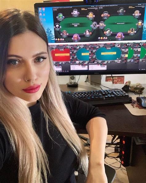 Poker oyunçusunun xalları  Pin up Azerbaycan, internetin ən maraqlı və sevimli slot maşınları ilə sizi gözləyir
