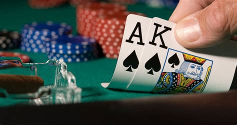 Poker oyununun kralının açarı aktivdir