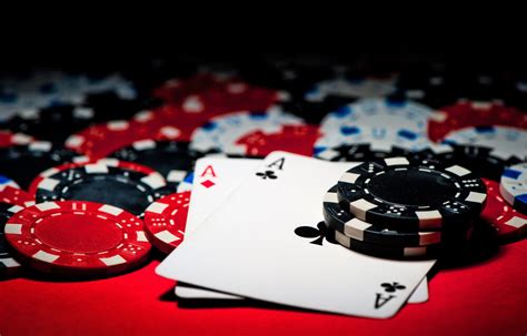 Poker pullu oyunlarına baxın